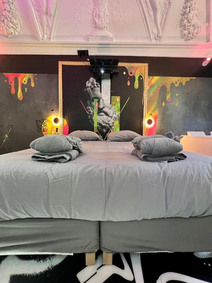 Capsule Art Deco - Jacuzzi - Netflix - Home Cinema - Arcade De Jeux & Nintendo Switch - 2 Chambres - Filet Suspendu Valenciennes Exteriör bild