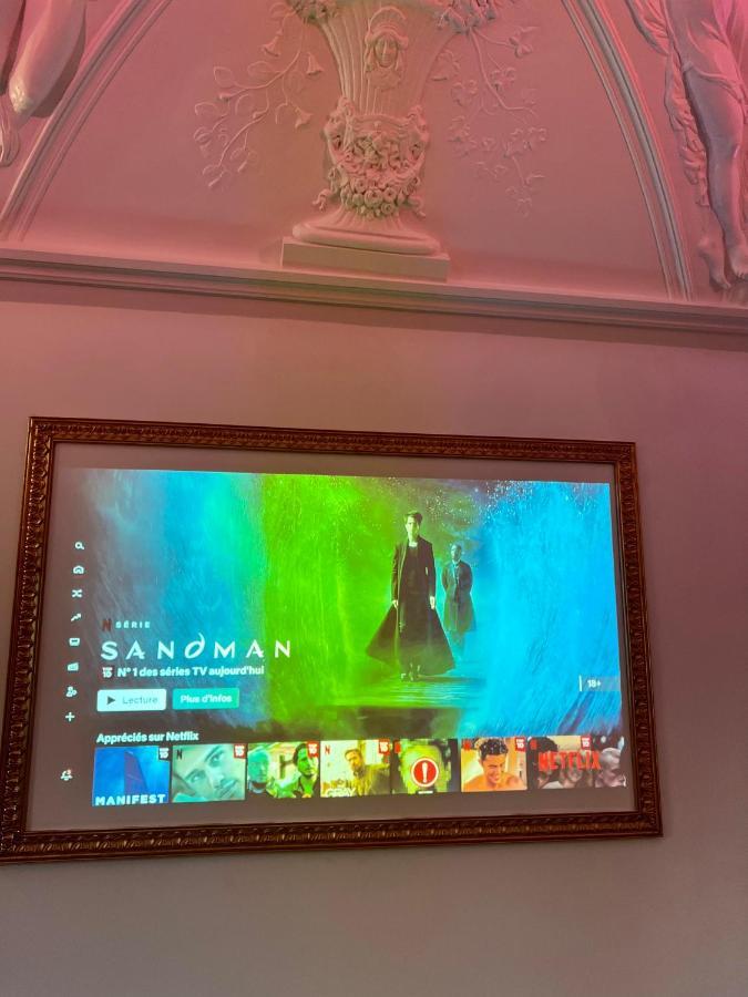 Capsule Art Deco - Jacuzzi - Netflix - Home Cinema - Arcade De Jeux & Nintendo Switch - 2 Chambres - Filet Suspendu Valenciennes Exteriör bild