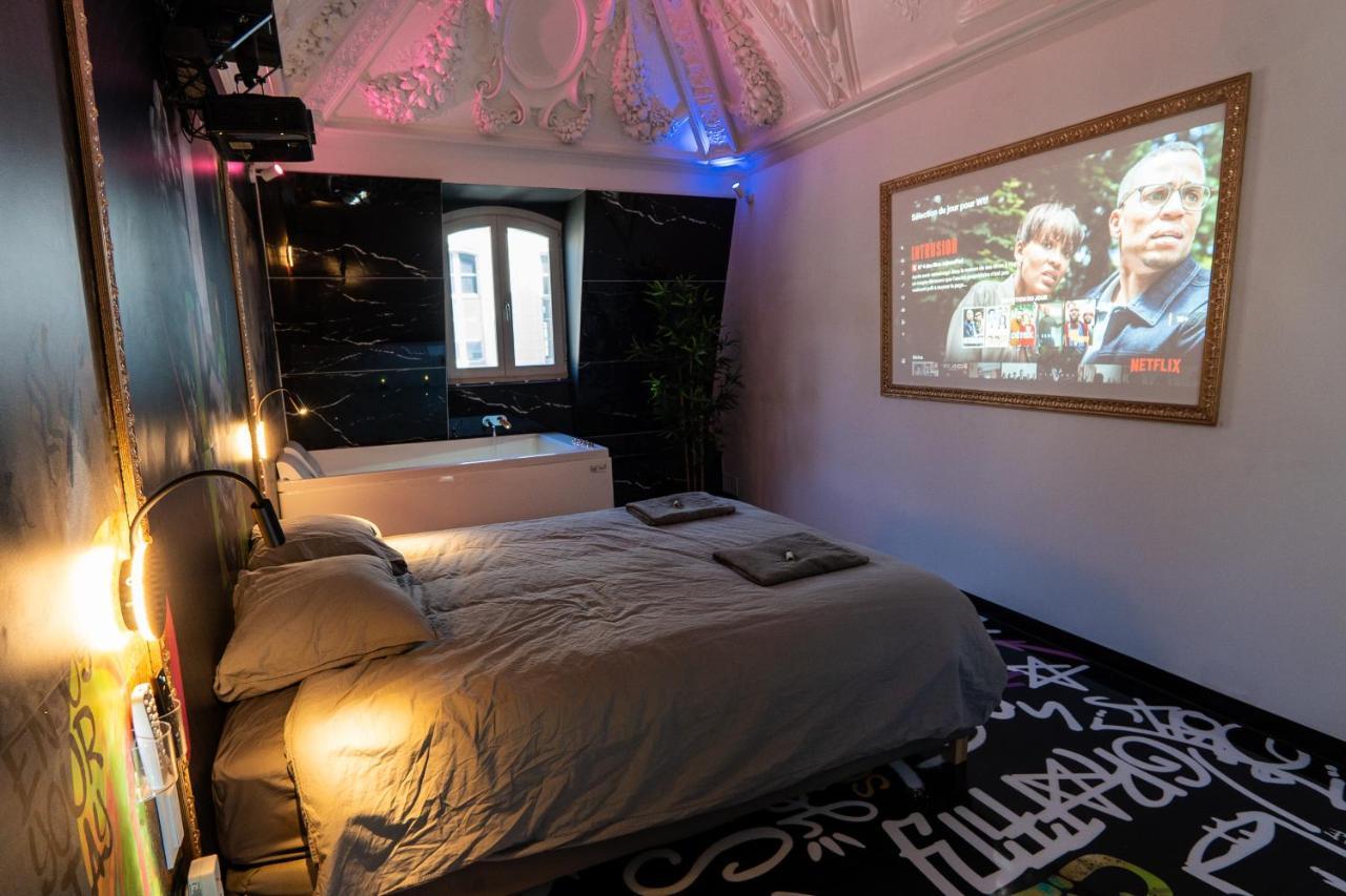 Capsule Art Deco - Jacuzzi - Netflix - Home Cinema - Arcade De Jeux & Nintendo Switch - 2 Chambres - Filet Suspendu Valenciennes Exteriör bild