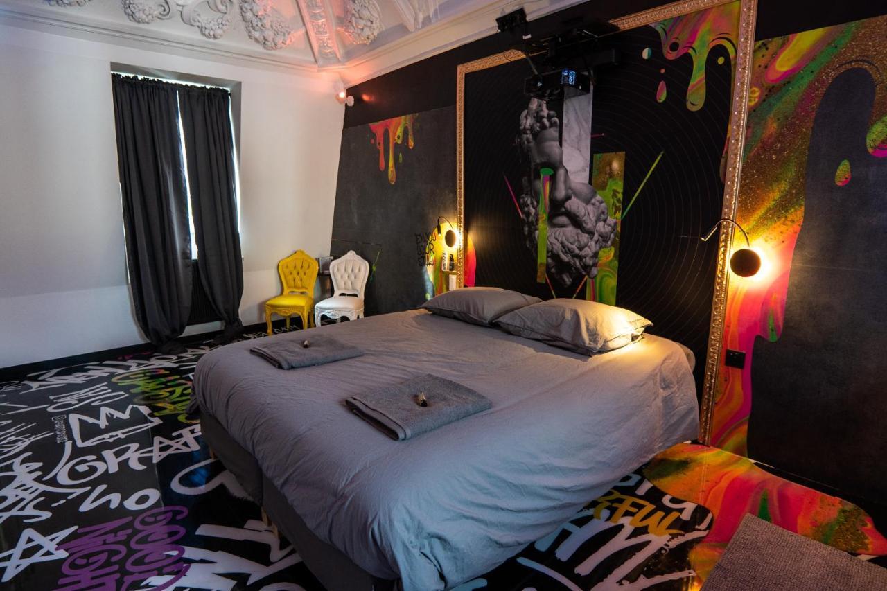 Capsule Art Deco - Jacuzzi - Netflix - Home Cinema - Arcade De Jeux & Nintendo Switch - 2 Chambres - Filet Suspendu Valenciennes Exteriör bild